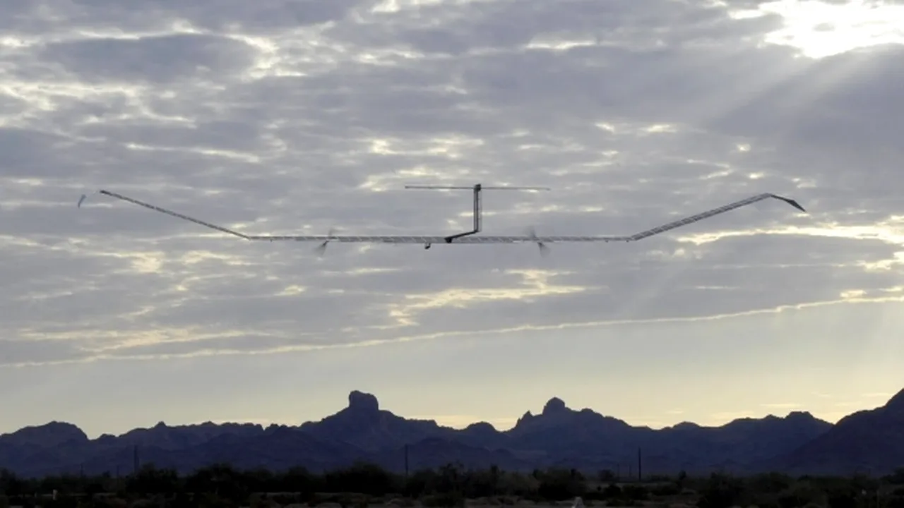 Un avion fără pilot, propulsat de energie solară, pulverizează recordul mondial al duratei de zbor