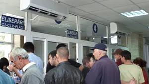 Direcţia permise de conducere şi înmatriculări nu funcţionează de sâmbătă până luni