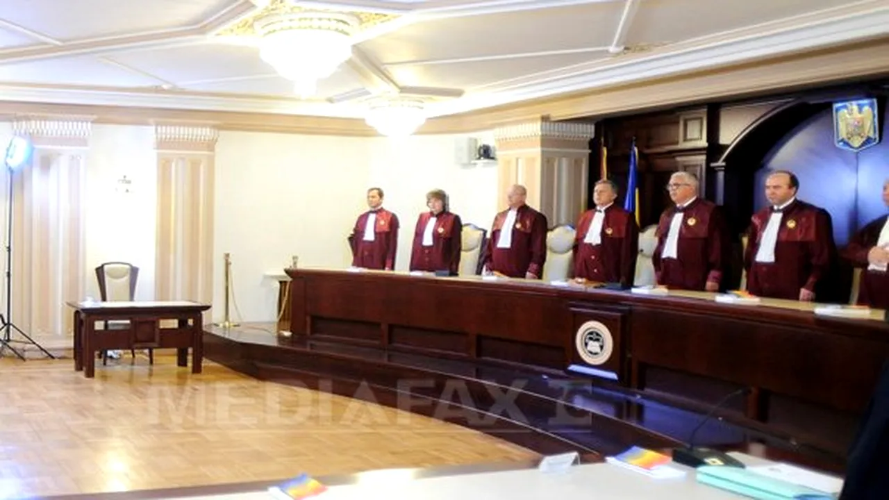 Ordonanţa de Urgenţă 55 privind migraţia aleşilor locali este neconstituţională. CC: Parlamentul să decidă privind mandatele aleşilor locali care au migrat la alte partide