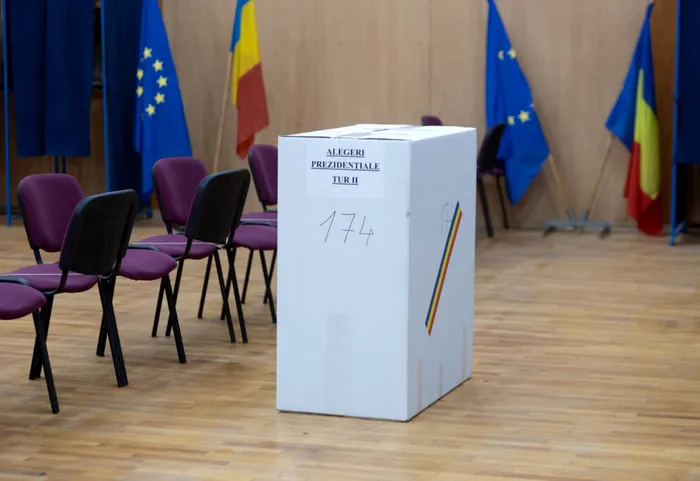Profilul votanților din turul 2. Cu cine au votat alegătorii lui Antonescu, Ponta și Lasconi în turul 2? Nicușor Dan a fost votat masiv de femei și cei cu studii superioare