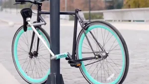 Bicicleta imposibil de furat a devenit virală. Costă 600 de dolari şi are câteva secrete
