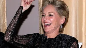 Reacţia actriţei Sharon Stone, întrebată dacă a fost hărţuită sexual: 