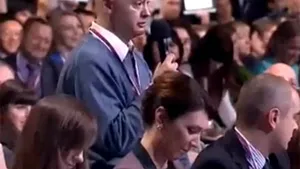 Putin a glumit pe seama unui jurnalist care a suferit două atacuri cerebrale, spunând că pare beat - VIDEO