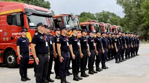 IGSU: 40 de pompieri români și opt autospeciale au plecat spre Grecia