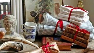 Ce recomandă scriitorii şi criticii literari ca lecturi de Crăciun: Autori premiaţi cu Nobel, cărţi de poezii şi pentru copii