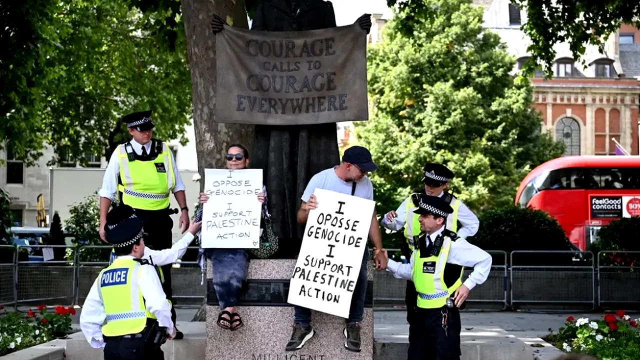 UK: Organizația Palestine Action contestă în instanță clasificarea ca grupare teroristă
