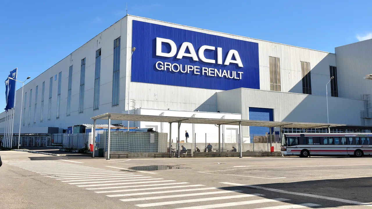 Sistemul informatic al uzinei DACIA din Mioveni A CĂZUT. Renault România convoacă celula de CRIZĂ: La o primă vedere, este o consecinţă a atacului cibernetic 