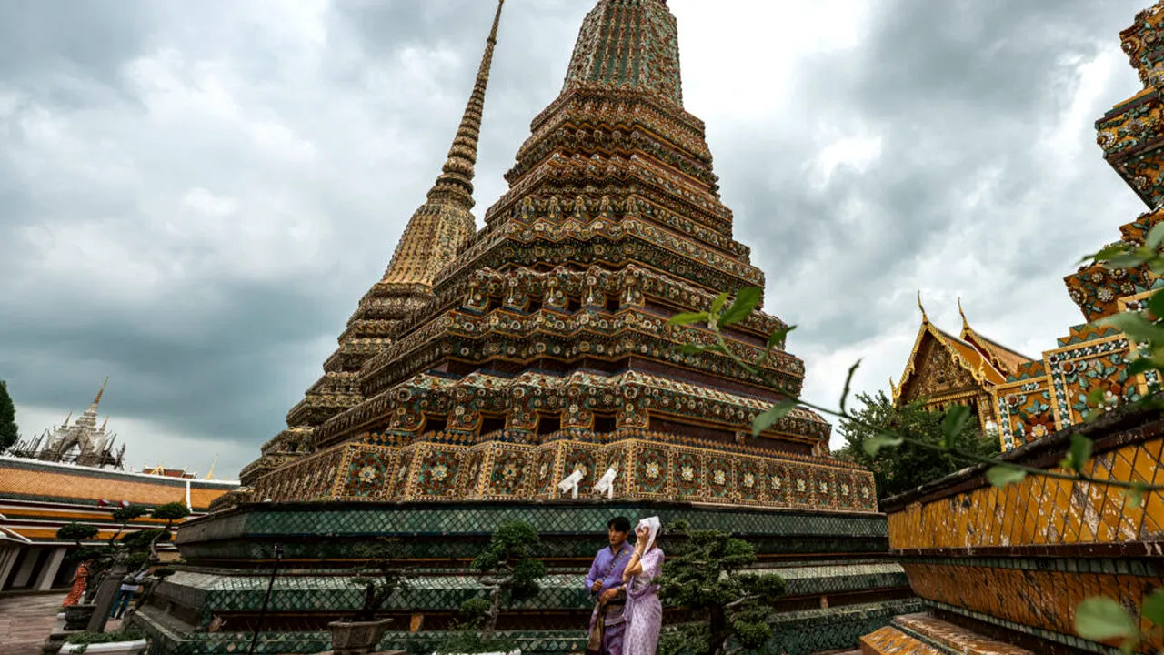 O femeie din Thailanda a fost găsită vie într-un sicriu înainte de a fi incinerată la templu