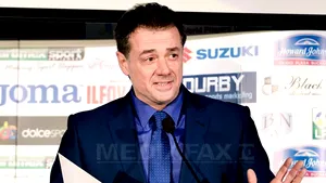 Iorgulescu i-a cerut demisia lui Kyros Vassaras şi a ameninţat că aduce arbitri străini