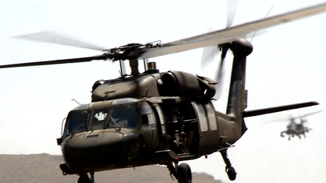 Primul elicopter BlackHawk, destinat gestionării situaţiilor de urgenţă, a aterizat la sediul IGAV