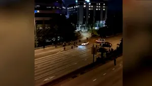 VIDEO. O persoană a murit, după ce un vehicul a lovit un grup de protestatari, în SUA