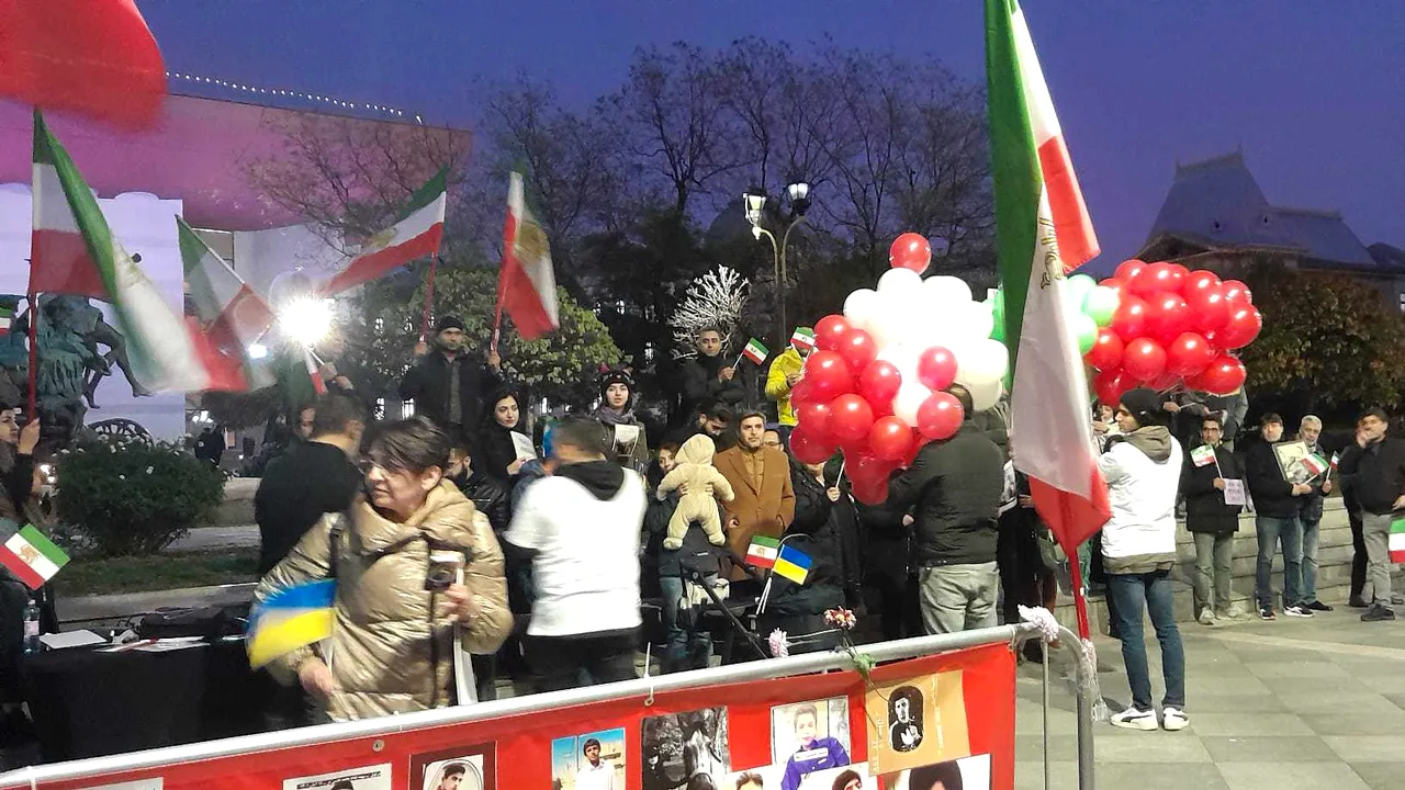 Românii au ieşit în stradă pentru a protesta împotriva crimelor din Iran