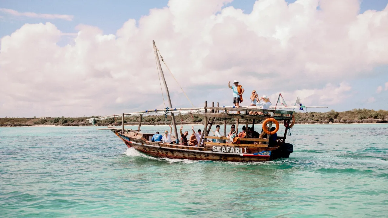 Destinaţia paradisului la doar un zbor distanţă. Cât costă o vacanţă în Zanzibar