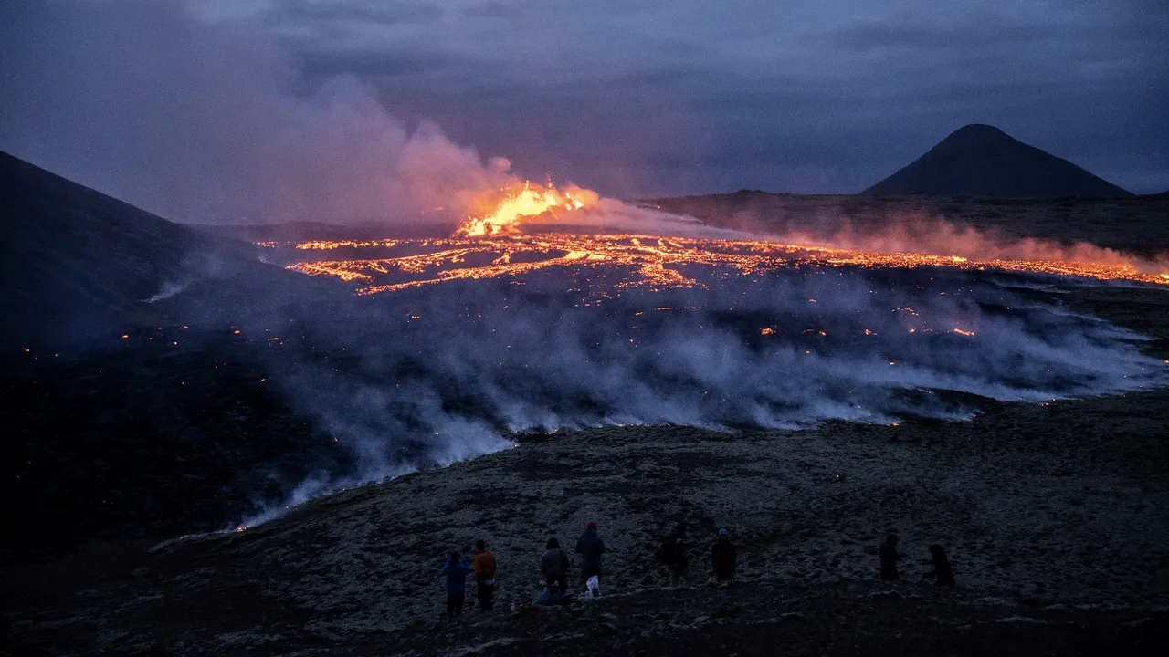 Erupţie vulcanică iminentă în Islanda. A fost declarată stare de urgenţă
