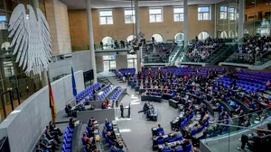 Curtea Constituţională a Germaniei permite reducerea numărului deputaţilor din Bundestag / Referendumul cu 300 de parlamentari, dat uitării în România