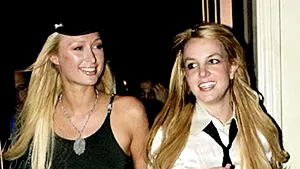 Paris Hilton vrea să cânte în duet cu Britney Spears (Galerie Video)