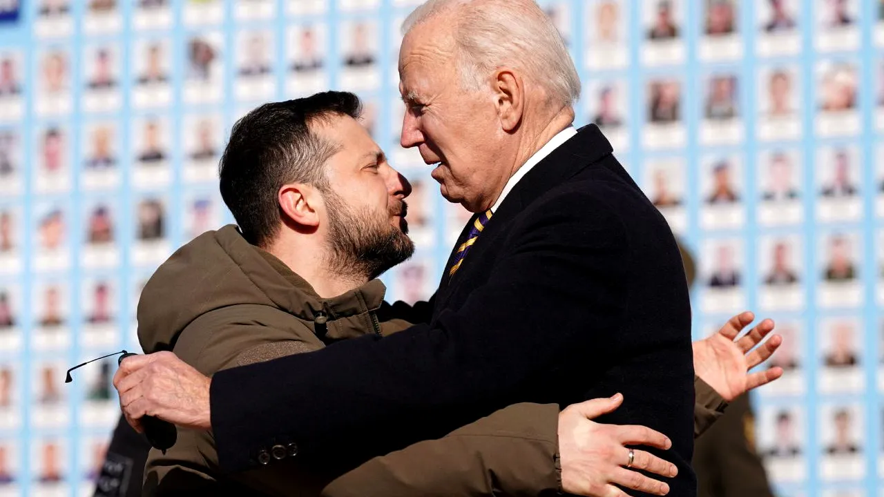 Biden şi Zelenski au semnat un acord bilateral de securitate pe 10 ani