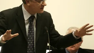 Sandu: Cei care lipsesc de la reuniune sunt şmecherii fotbalului românesc