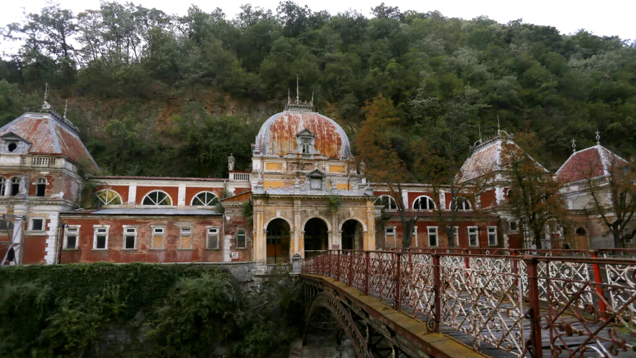 Statul român recuperează Băile Herculane: o mega-confiscare fără precedent după două decenii de jaf