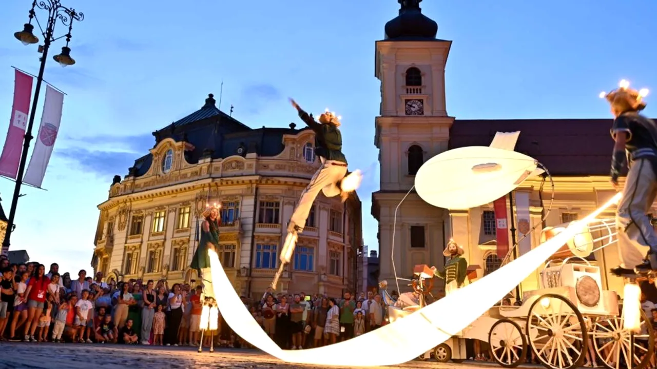 Anul acesta în cadrul FITS pot fi urmărite online 38 de spectacole de teatru, muzică, dans și circ