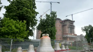 Povestea turnătoriei care a realizat clopotul Catedralei Naționale. Cum a supraviețuit peste 400 de ani și s-a reinventat cu ajutorul tehnologiei