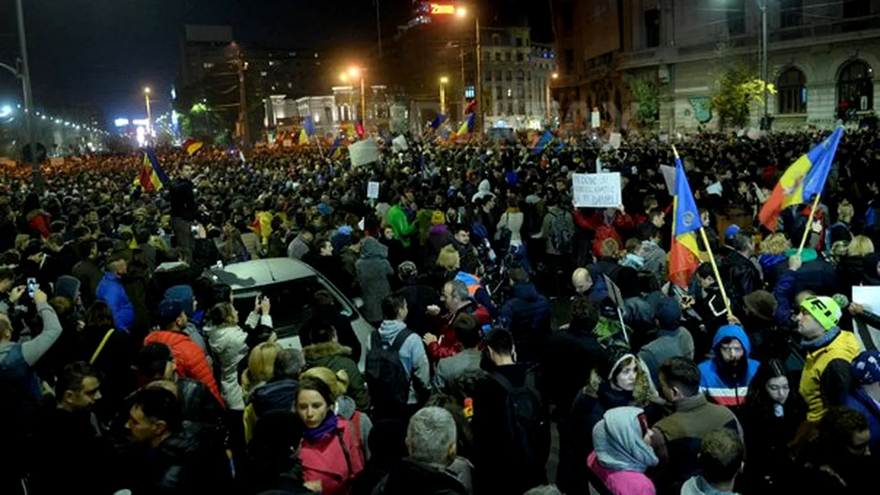 Klaus Iohannis va veni în Piaţa Universităţii să discute cu protestatarii: 
