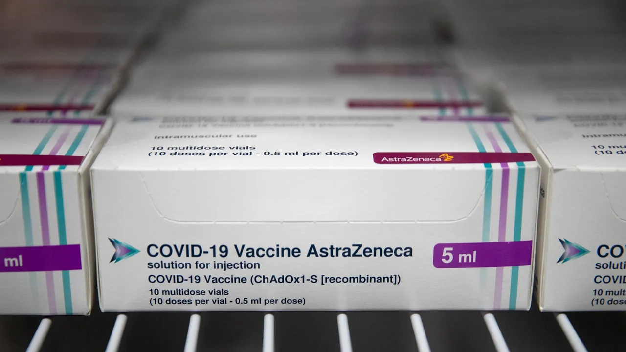 COVID-19: A doua tranşă de vaccin AstraZeneca soseşte astăzi în România. Regiunile unde vor fi distribuite
