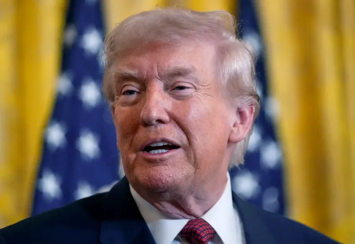 NEWS ALERT Trump spune cum se va derula războiul din Iran în zilele următoare: „Când vom termina cu țărmul, în două zile, puterea lor va fi decimată. Termenii nu sunt încă suficienți de buni pentru o înțelegere. Ultima persoană de la care avem nevoie de ajutor este Zelenski”