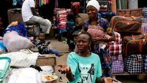 Femeile din Ghana luptă pentru egalitate digitală. Pandemia de COVID-19 a accentuat inegalităţile de gen