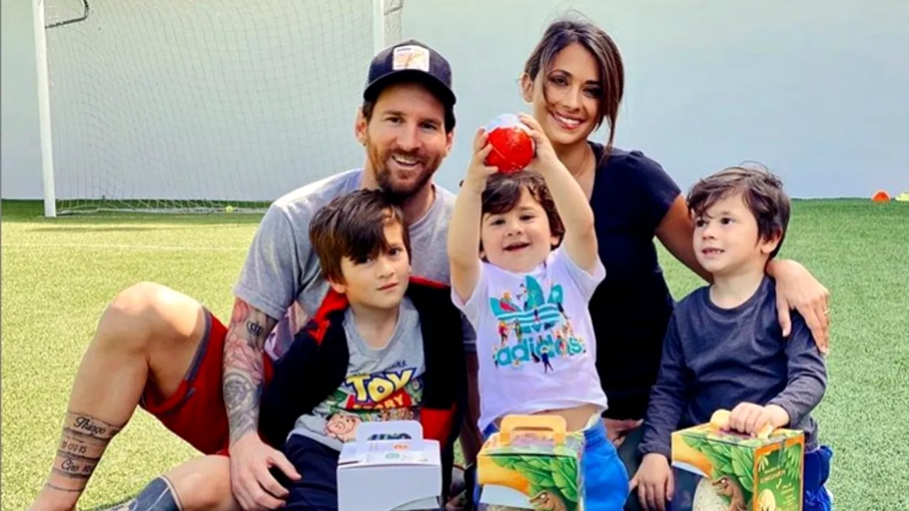 Imagini din casa lui Messi, în plină pandemie. Cum se distrează starul Barcelonei alături de copii. VIDEO