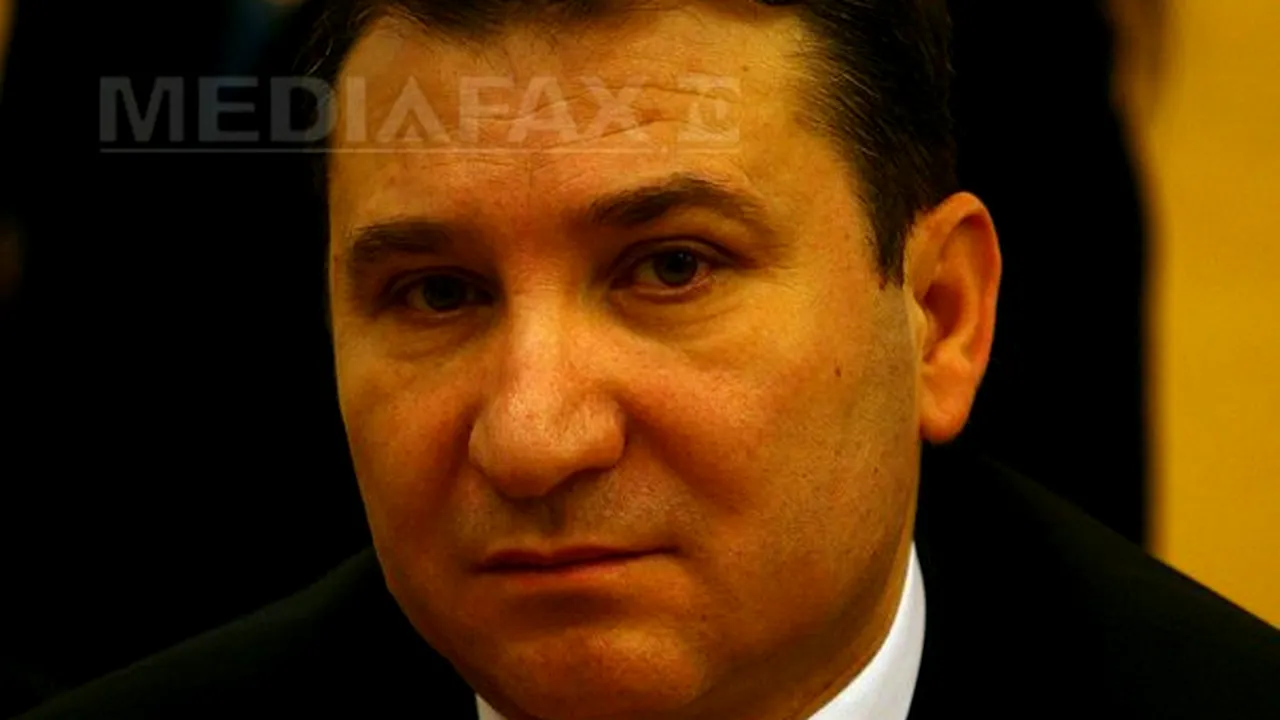 Primarul Romeo Stavarache, condamnat la trei ani de închisoare cu suspendare în dosarul legat de repartizarea unei locuinţe. PNL îl suspendă din partid