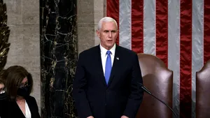 Primul contact la nivel înalt după scrutinul prezidenţial: Mike Pence a vorbit cu viitorul vicepreşedinte, Kamala Harris 
