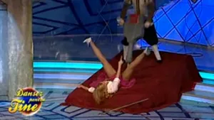 Dansez pentru tine: Roxana Ionescu şi Ştefan Rebeja, dans cu tentă sexuală - VIDEO