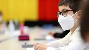 A doua săptămână de şcoală. Au venit testele Covid-19. Cei 290 de elevi testaţi pozitiv, infectaţi anterior începerii cursurilor