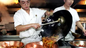 Urme de melamină, descoperite în restaurante chinezeşti din Ungaria