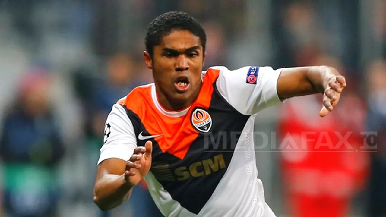Douglas Costa, brazilian lansat de Mircea Lucescu, a fost condamnat la un an de închisoare pentru neplata pensiei alimentare