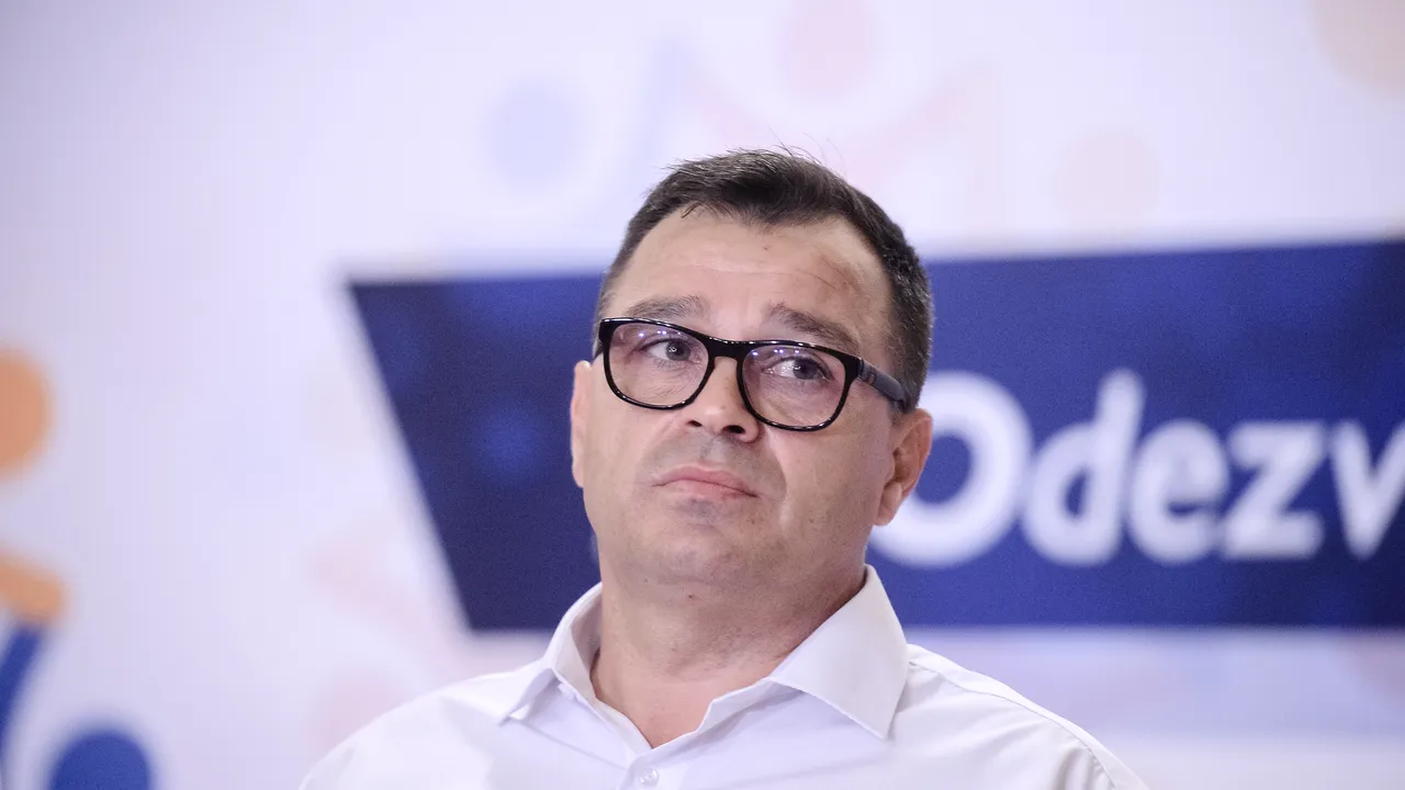 Primul senator care renunţă la pensia specială, prin act notarial: Legea votată în Camera Deputaţilor „este o cacealma”