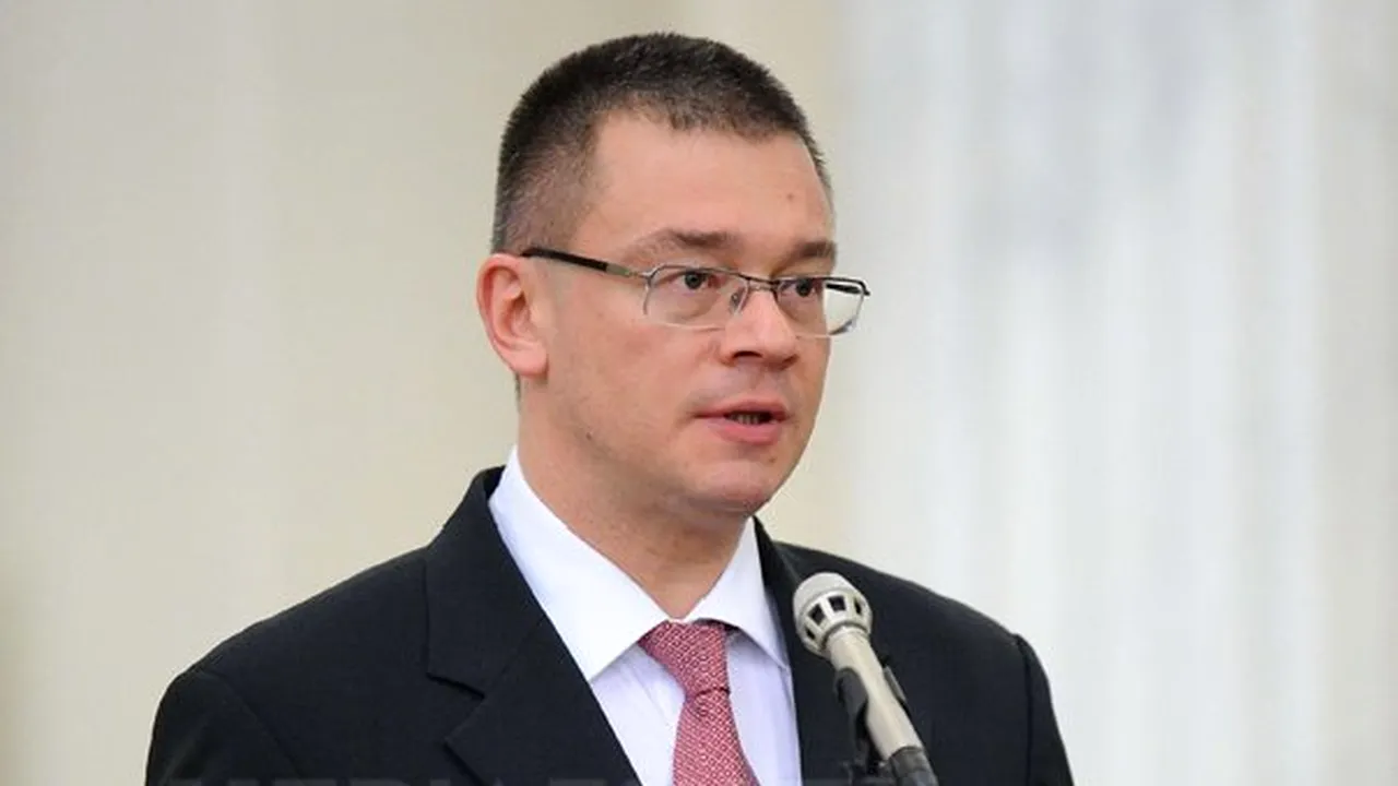 Ungureanu: Premierul şi ministrul de Finanţe trebuie să fie audiaţi în Parlament pe tema bugetului