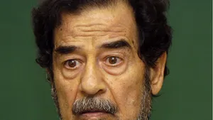 Cadavrul lui Saddam Hussein a fost înjunghiat de şase ori după execuţie
