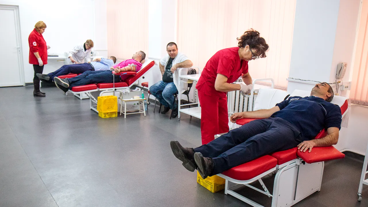 Dacă donezi sânge la Iaşi ai putea primi 500 de lei recompensă