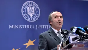 Toader, după patru luni: Pentru că am refuzat OUG privind amnistia şi graţierea, am fost revocat din Guvern!