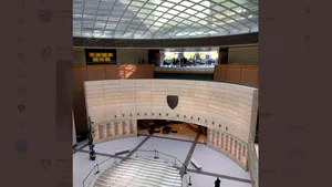 Spital ca în Star Trek în California, inaugurat recent. Maşini automate duc singure gunoiul, iar pacienţii pot să controleze jaluzelele direct din pat