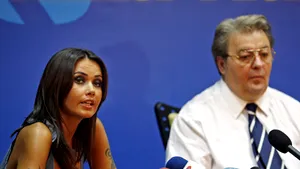Vadim Tudor despre Oana Zăvoranu: Da, domnule, va veni în bikini la Parlament