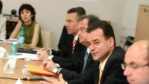 Gândul: Patru candidaţi şi două puncte comune - arhitectul Capitalei dat afară şi costuri de campanie mici