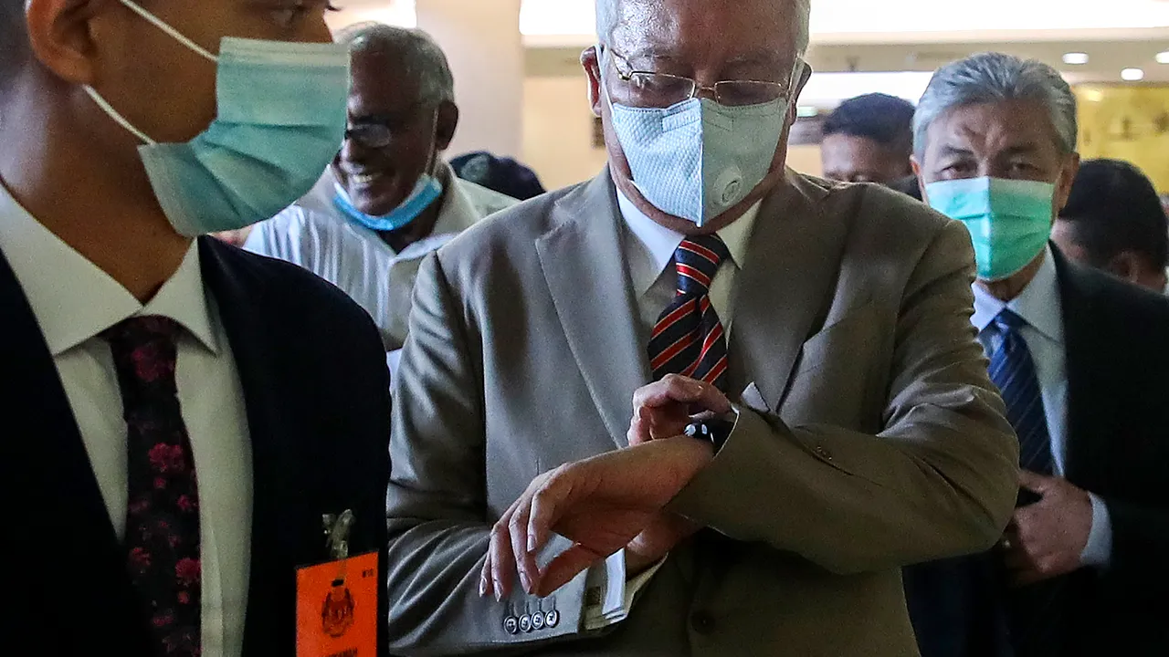 Najib Razak, fostul premier al Malaysiei, a fost găsit vinovat într-un dosar de corupţie: acuzaţiile care îi sunt aduse