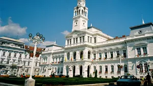 Primăria Arad va disponibiliza o parte din personal