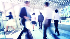 Ei sunt cei mai puternici zece executivi prin mâinile cărora trece jumătate din mâncarea românilor. Fiecare dintre cei şase expaţi şi patru români are pe mână afaceri de mi­liarde de lei şi câteva mii de salariaţi