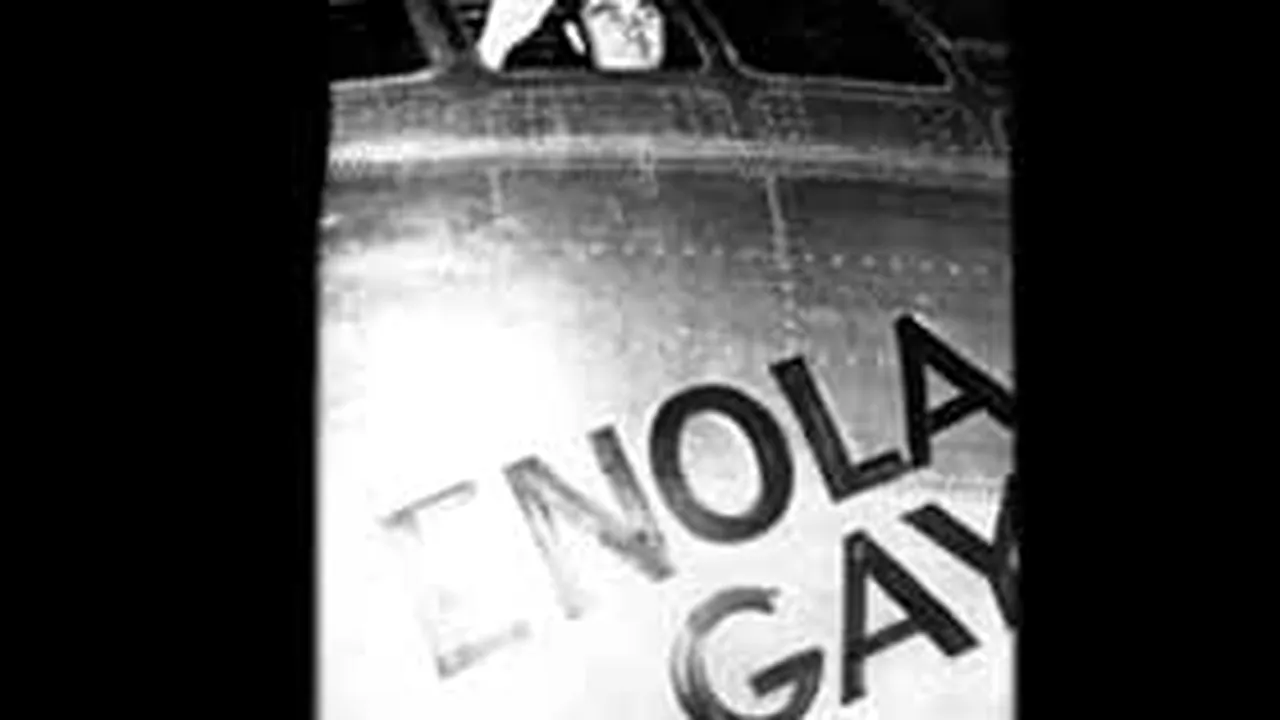 Pilotul care a lansat bomba atomică la Hiroshima a decedat