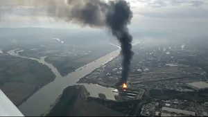 Patru răniţi şi câţiva dispăruţi, în urma unui incendiu la o uzină germană a companiei BASF - VIDEO