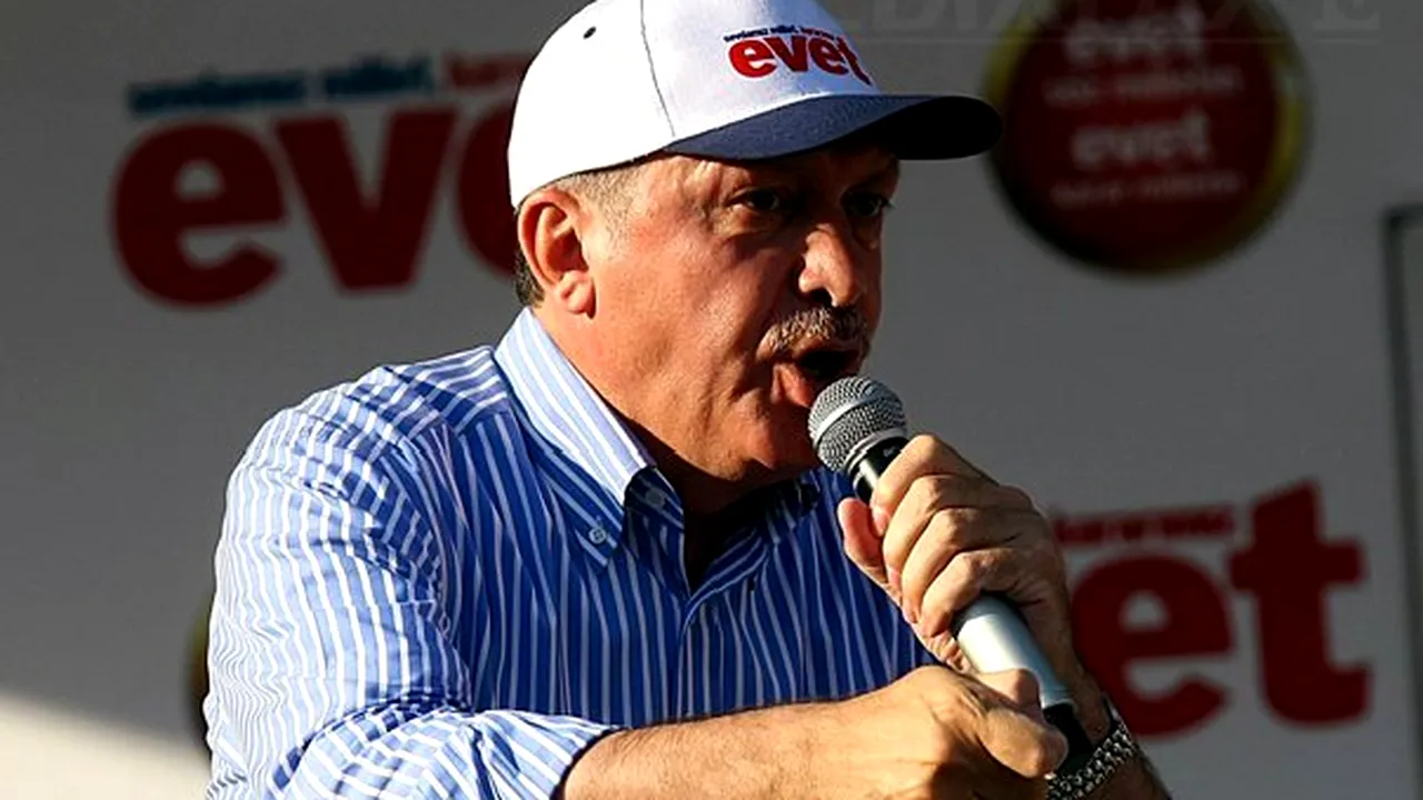 Premierul turc anunţă că 58 la sută dintre alegători au aprobat modificarea Constituţiei